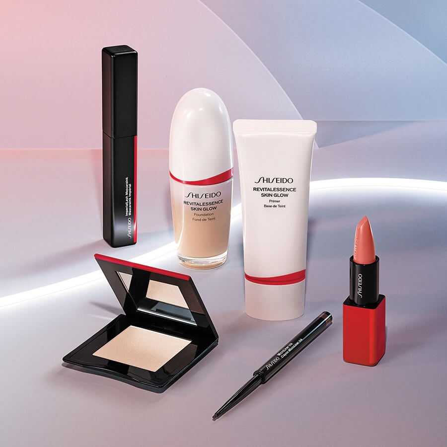 RevitalEssence Skin Glow Primer