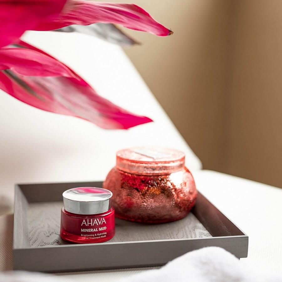 Brightening & Hydrating Facial Treatment Mask