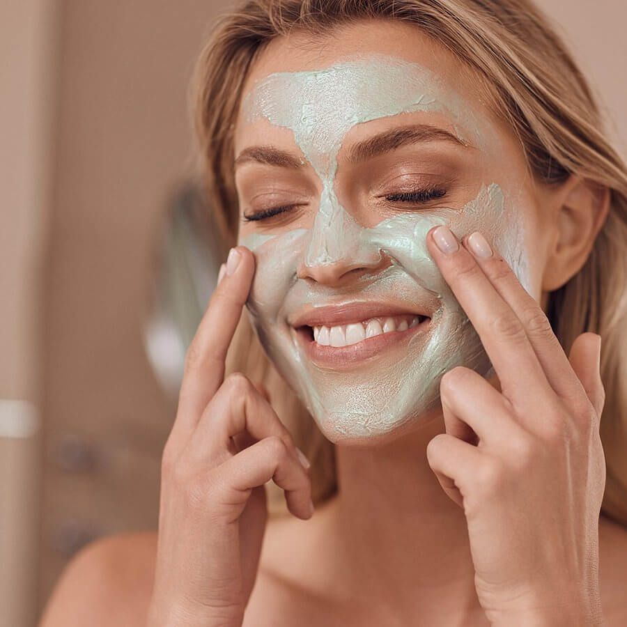 Brightening & Hydrating Facial Treatment Mask