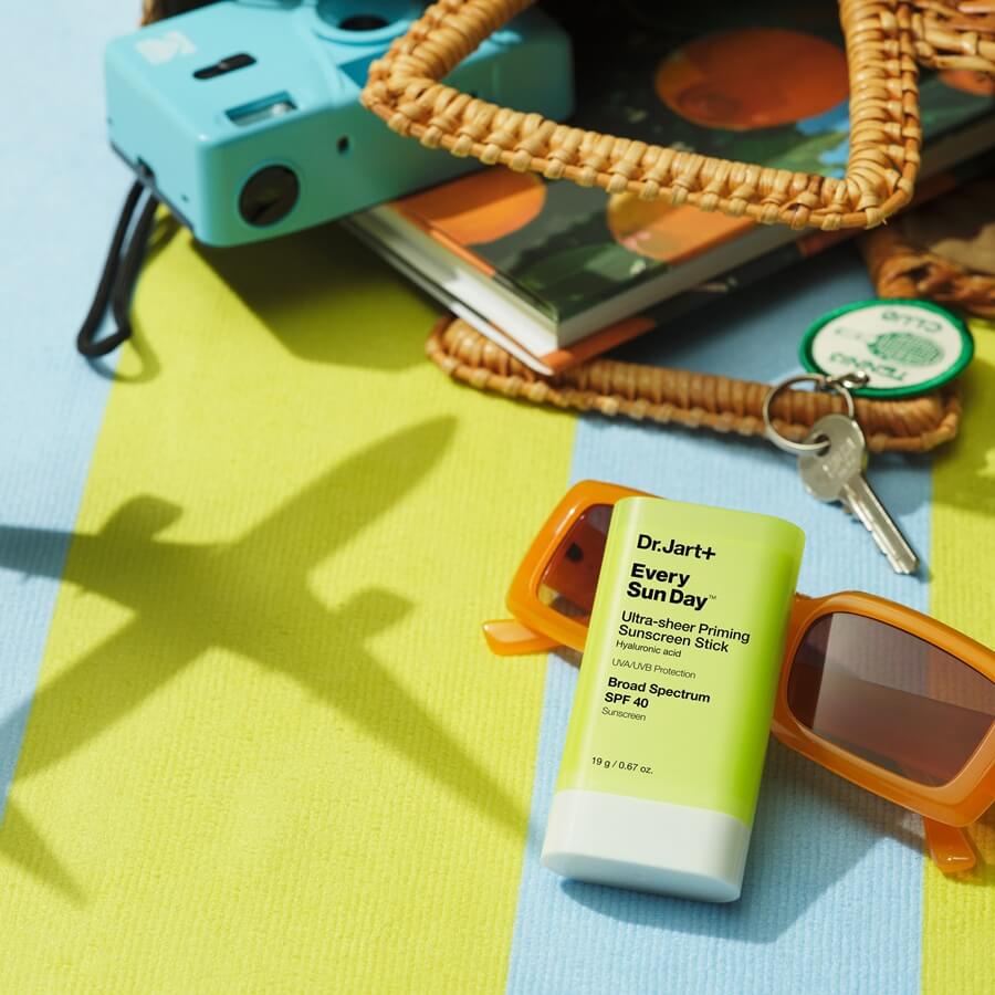 Every Sun Day Ultra-sheer Priming Sunscreen Stick SPF30