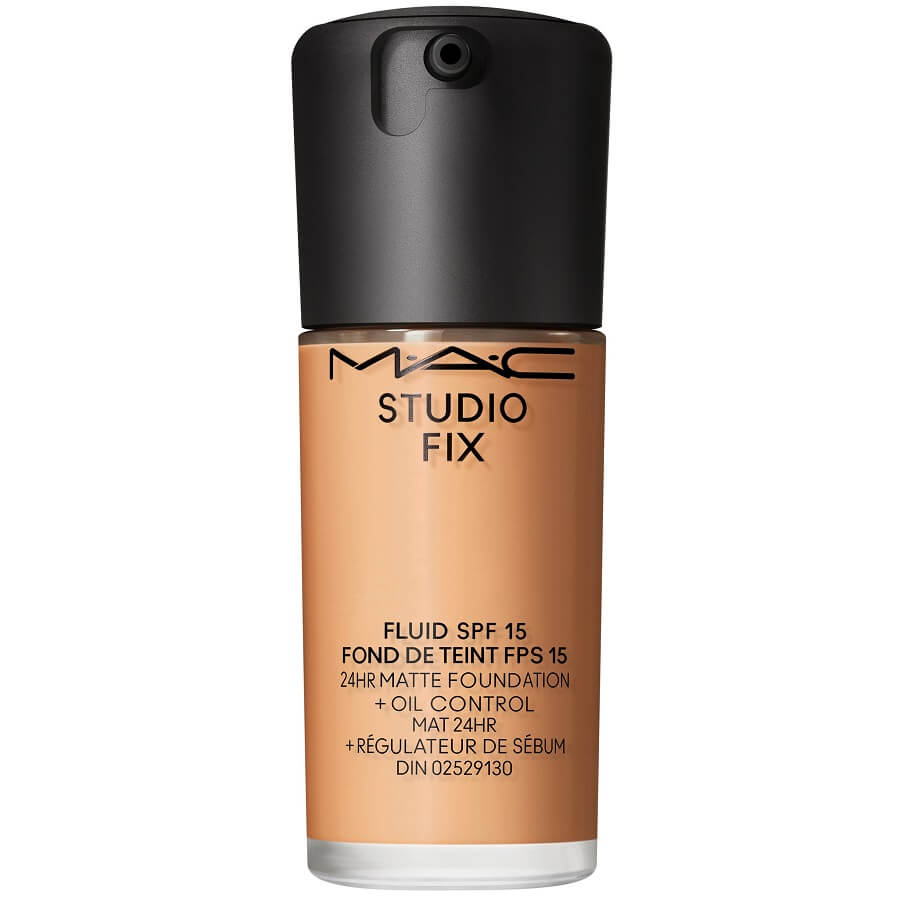 Studio Fix Fluid SPF 15 24HR Matte Foundation