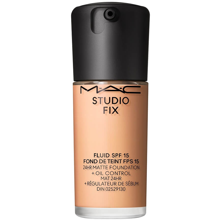 Studio Fix Fluid SPF 15 24HR Matte Foundation