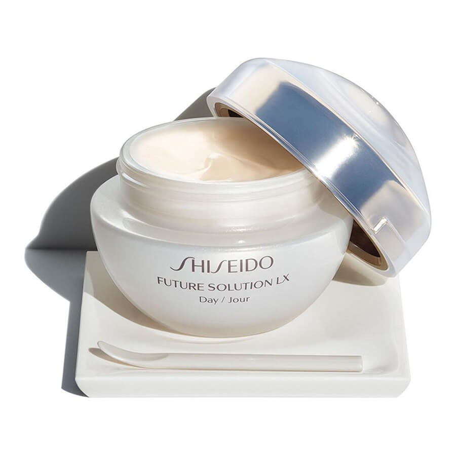 Future Solution LX Total Protection Cream