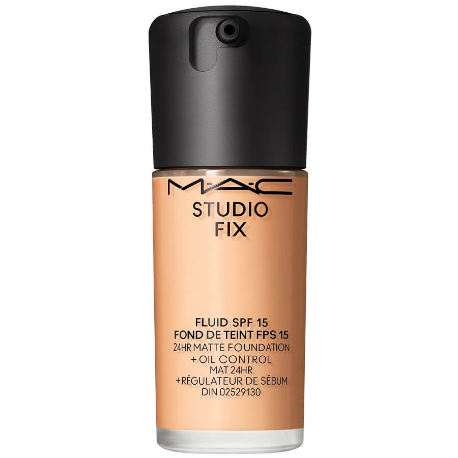 Studio Fix Fluid SPF 15 24HR Matte Foundation