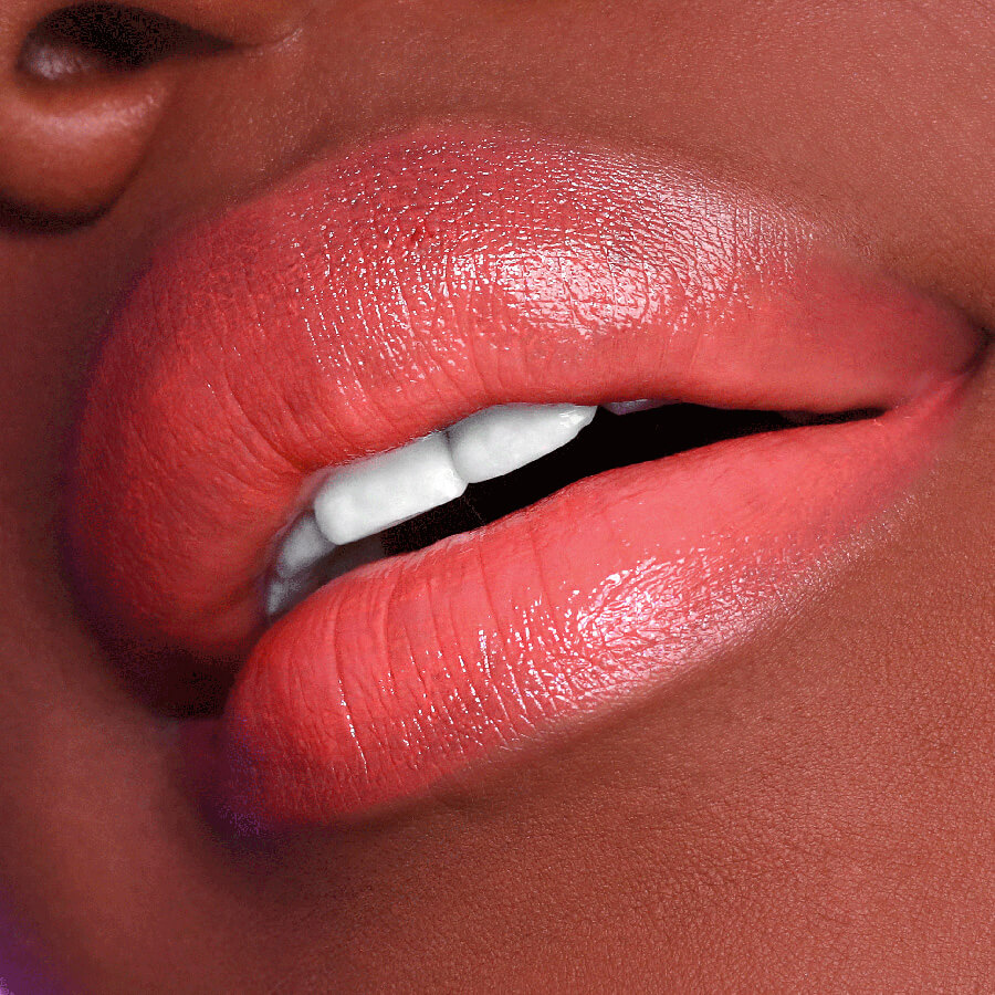 Color Fetish Shine Lipstick