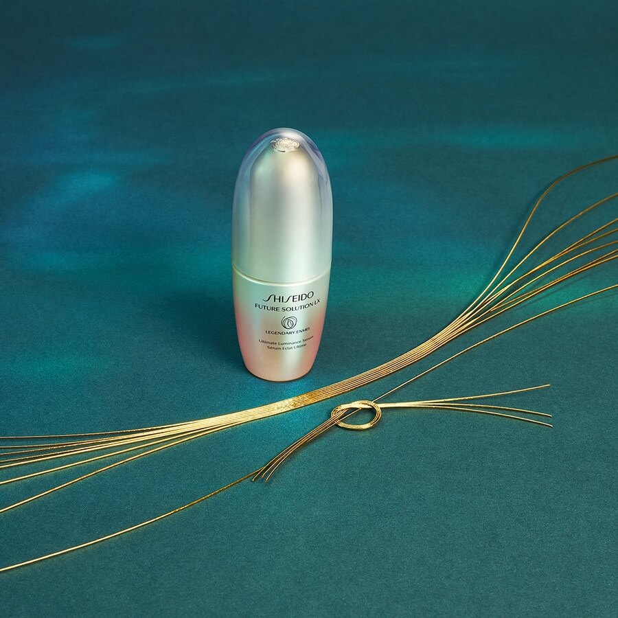 Future Solution LX Legendary Enmei Ultimate Luminance Serum