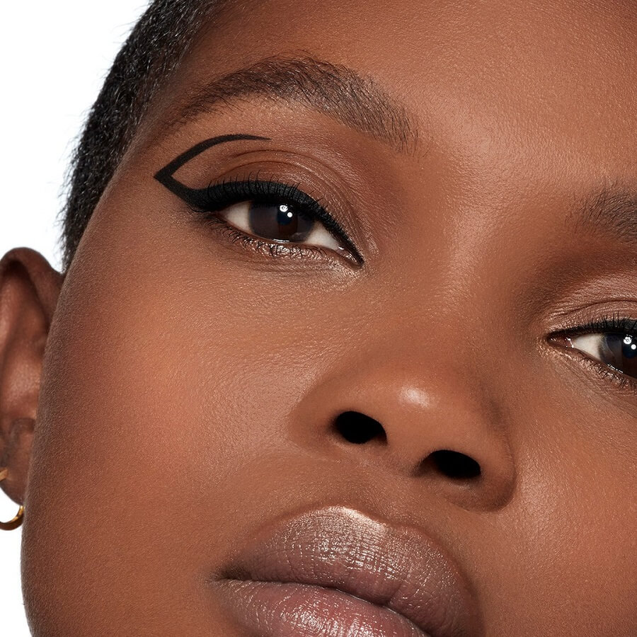 Noir G Eyeliner Graphique