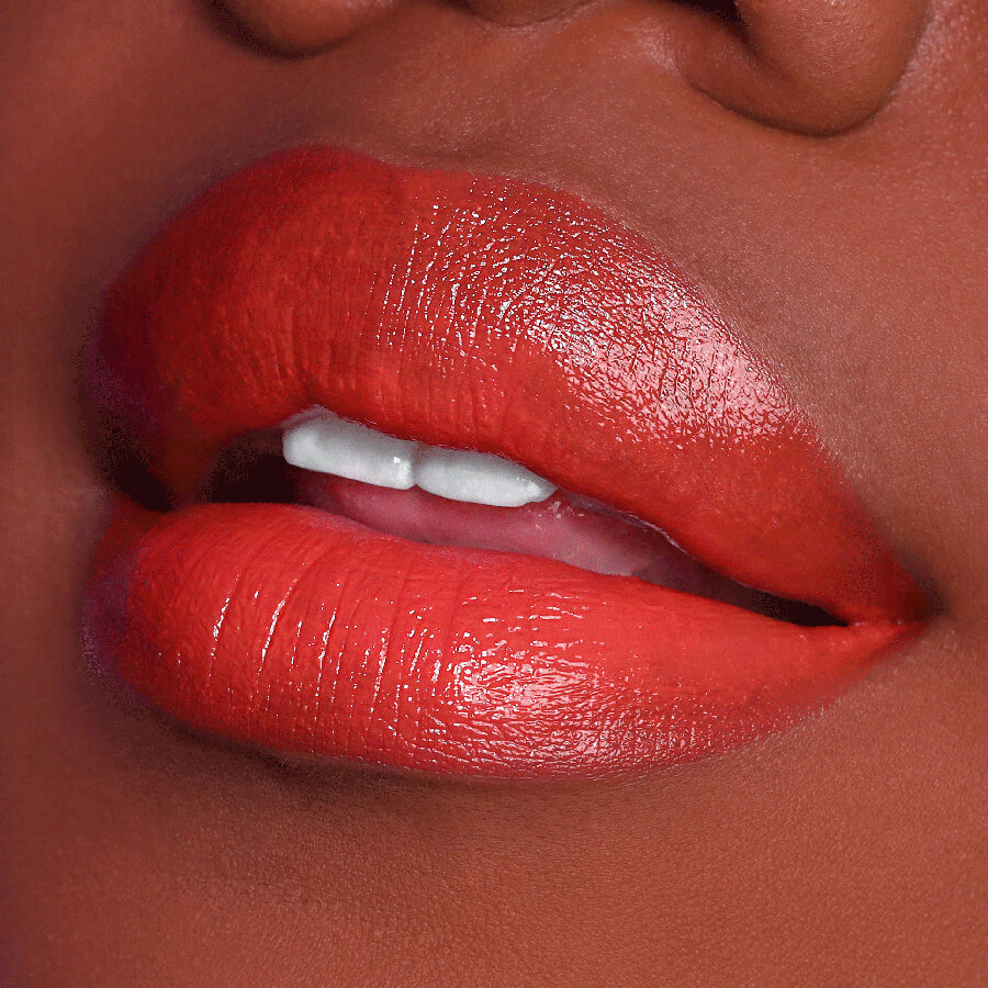 Color Fetish Shine Lipstick