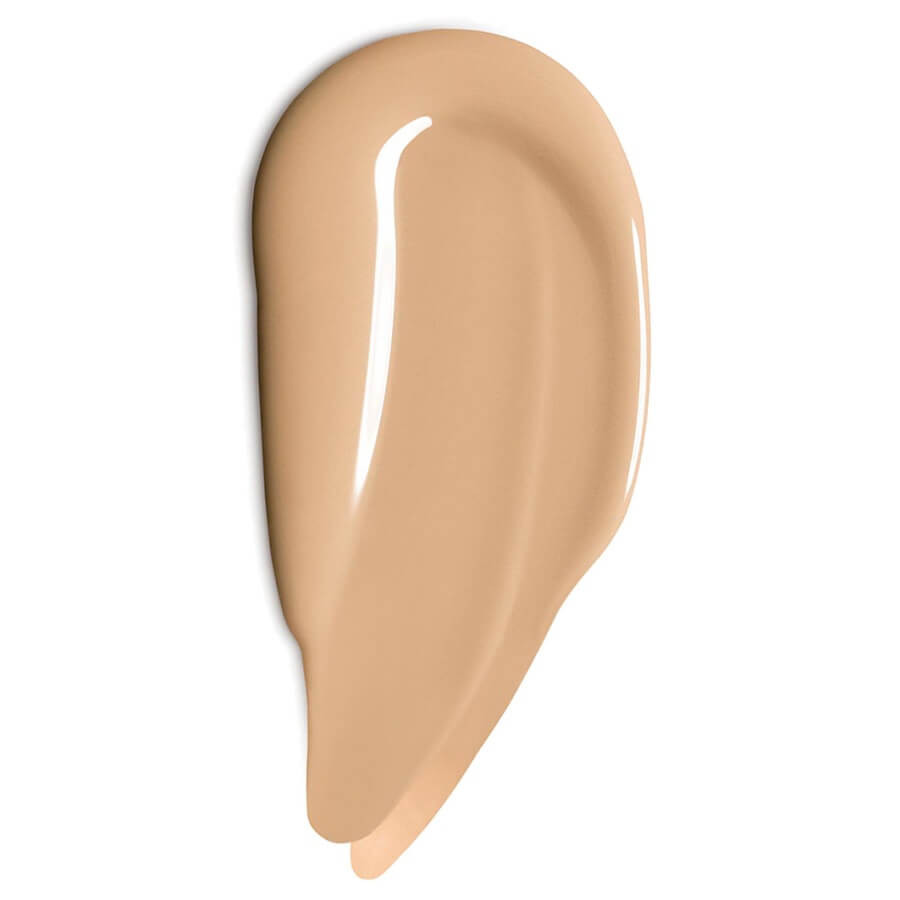 Even Better Clinical Serum Foundation SPF 20