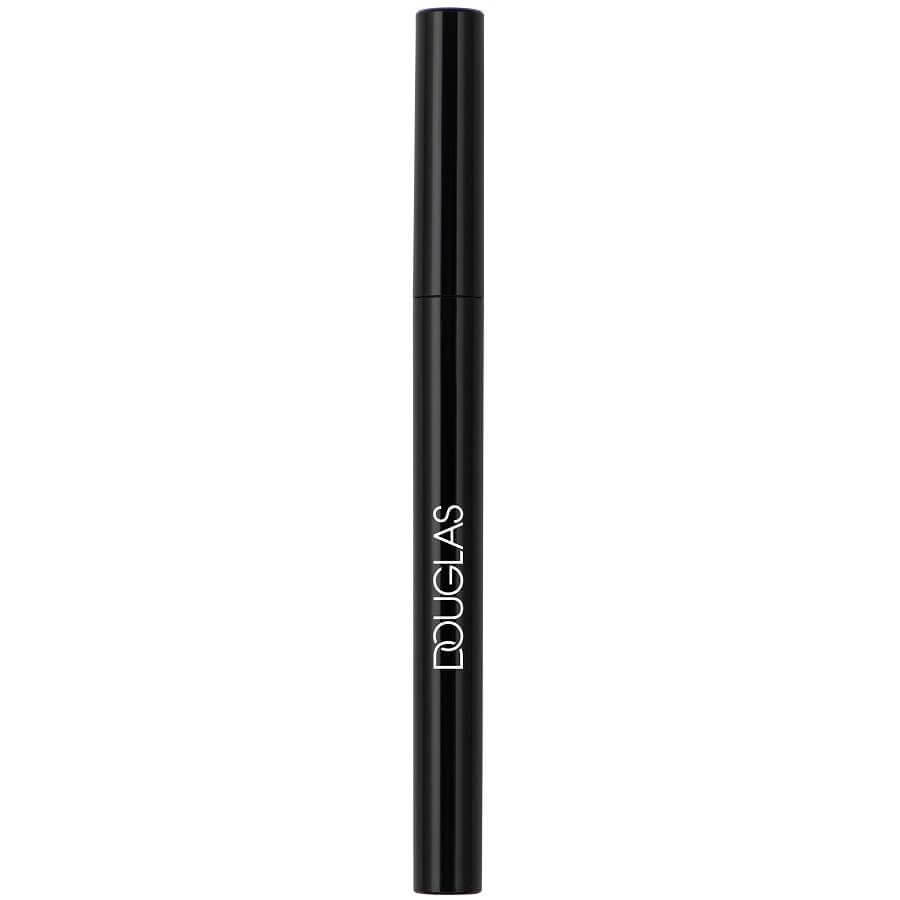 Eyeliner Cat Eyes With Slanted Tip