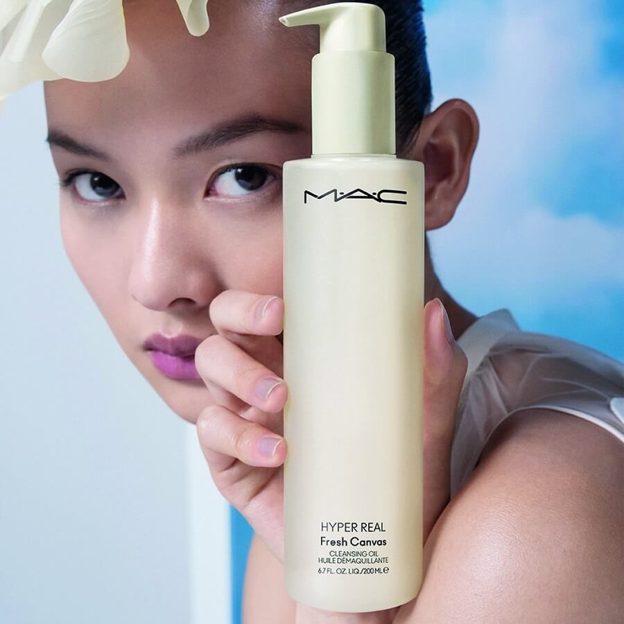 Hyper Real Fresh Canvas Cleansing Oil