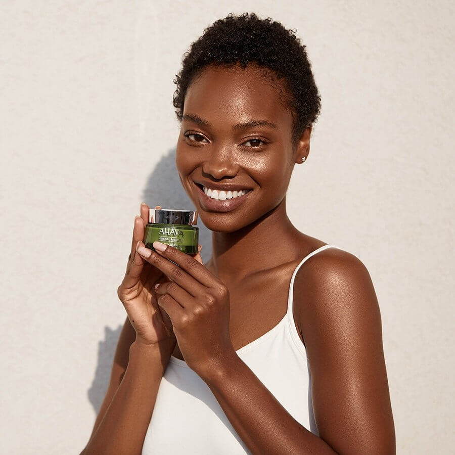 Mineral Radiance Energizing Day Cream SPF15