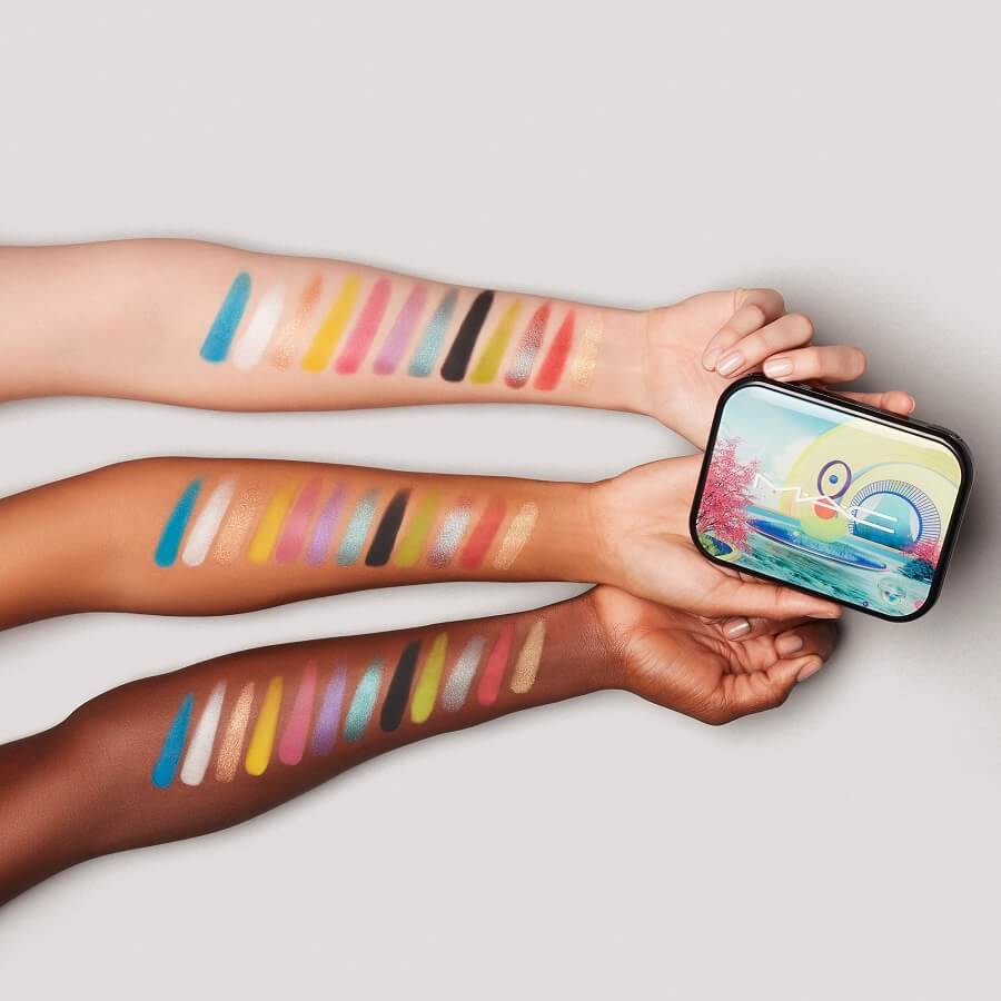 Connect In Colour Eye Shadow Palette