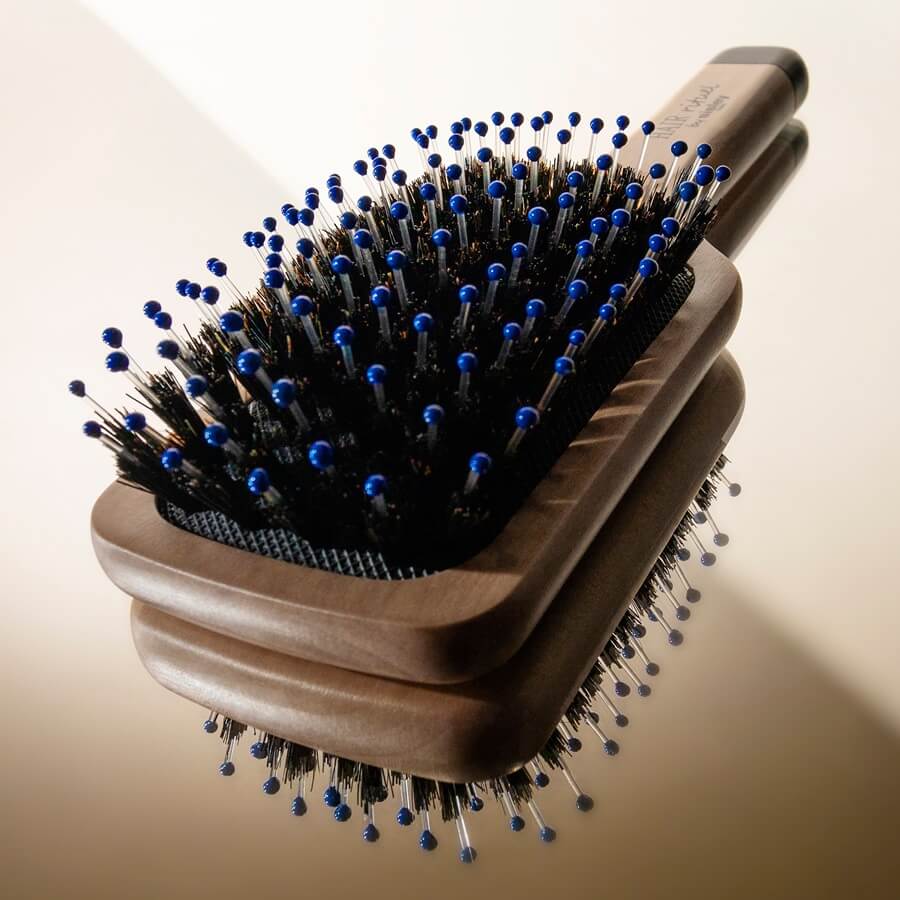 The Pocket Brush Radiance & Softness