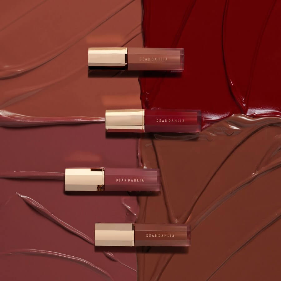 Petal Touch Plumping Lip Velour