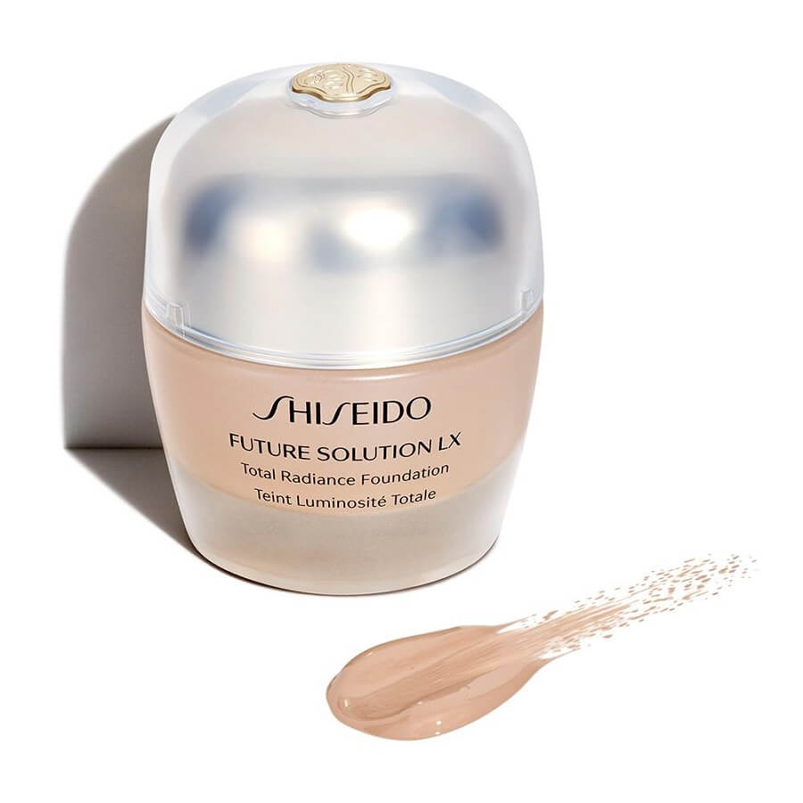 Future Solution LX Total Radiance Foundation