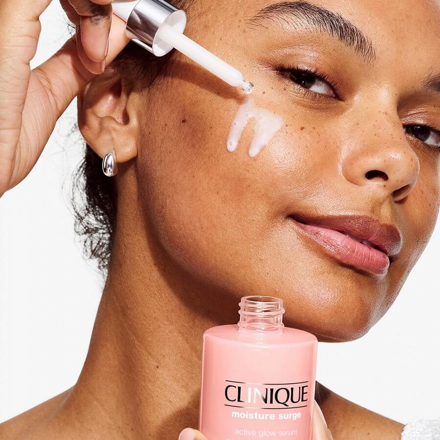 Moisture Surge Glow Serum