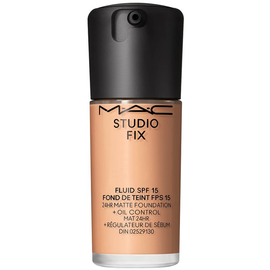 Studio Fix Fluid SPF 15 24HR Matte Foundation