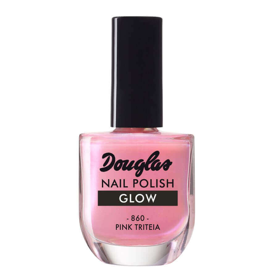 Nail Polish Glow Effect