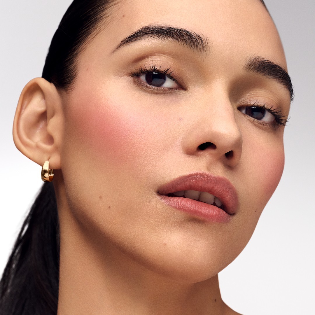 Futurist Blushmaker