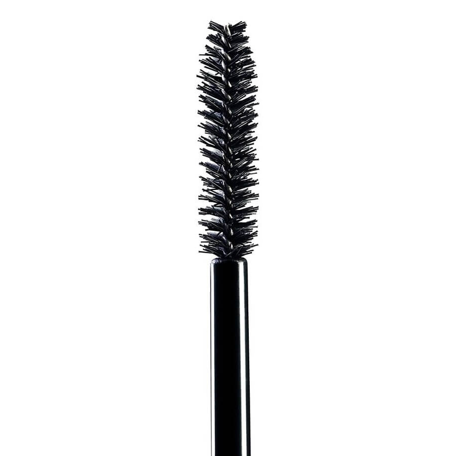 Volumizing Mascara Up A Notch Black