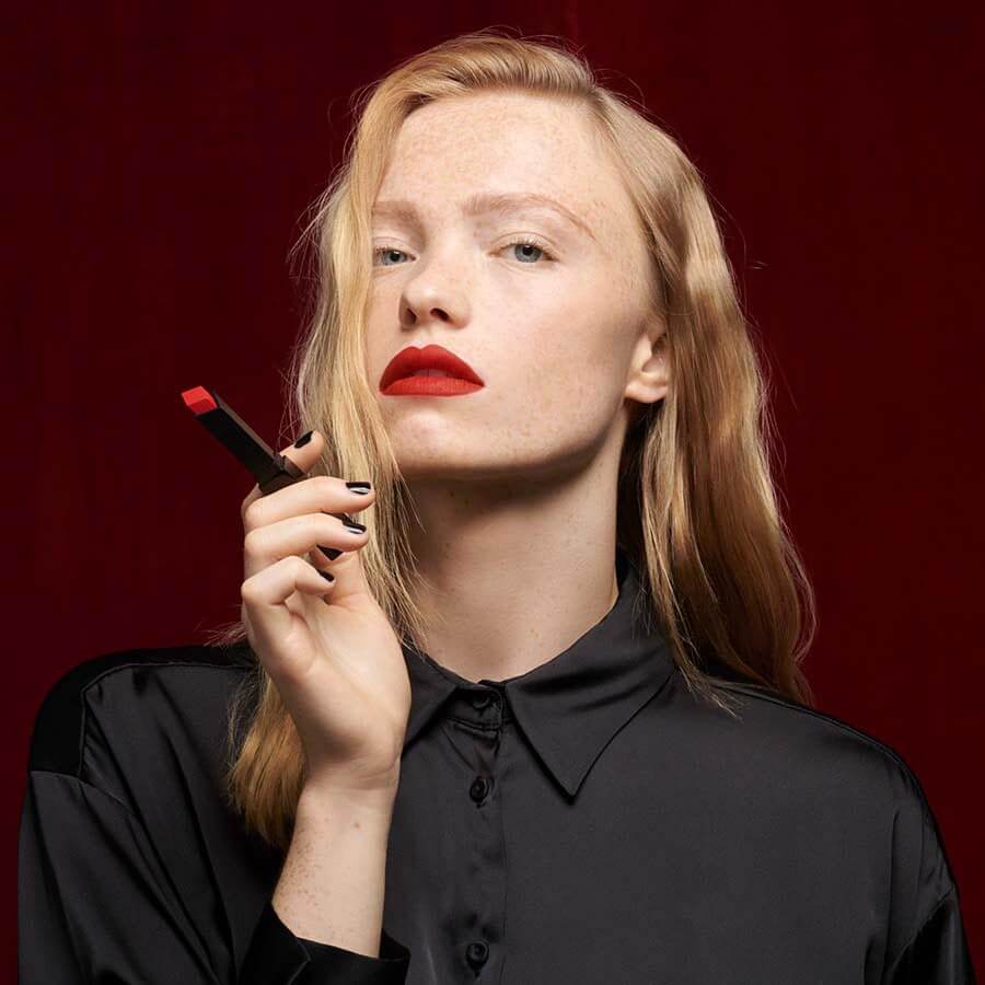 Rouge Pur Couture The Slim Velvet Radical