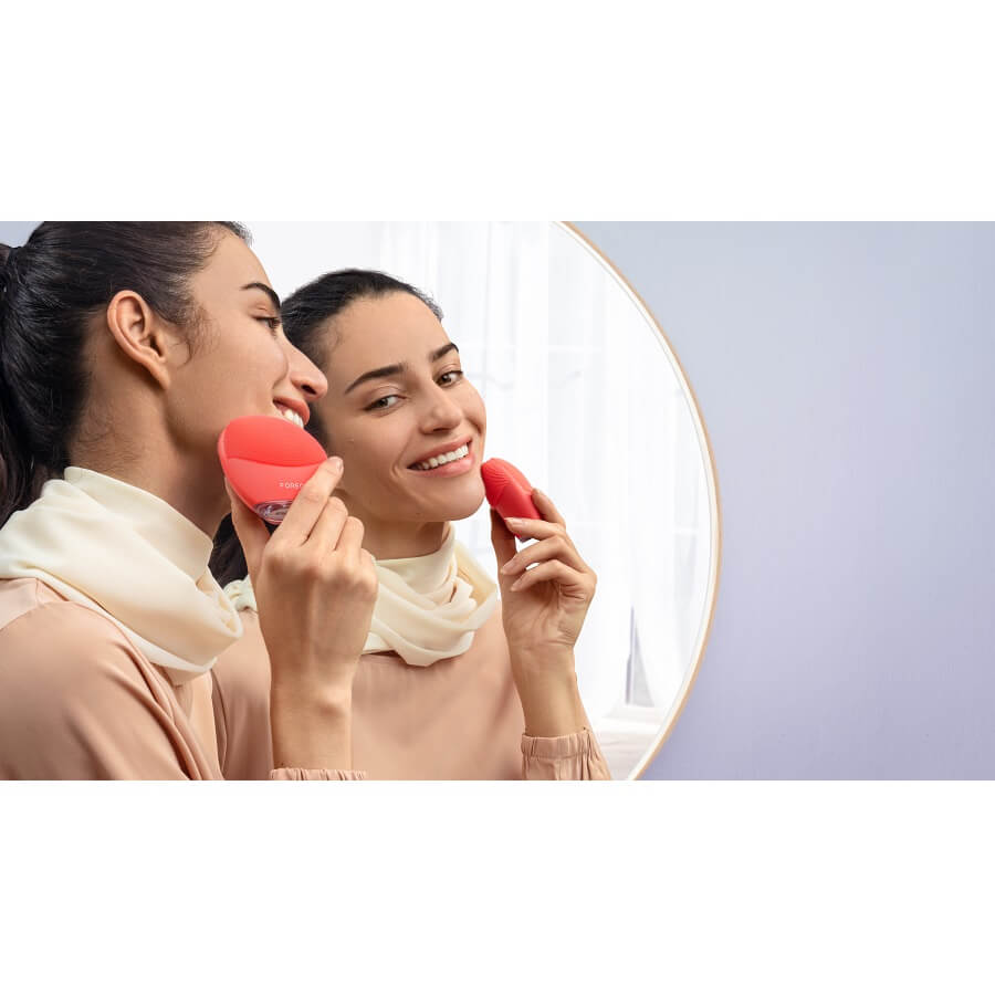 Foreo Luna™ 4 Mini Coral