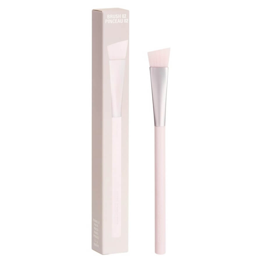 Power Plush Concealer Brush 02