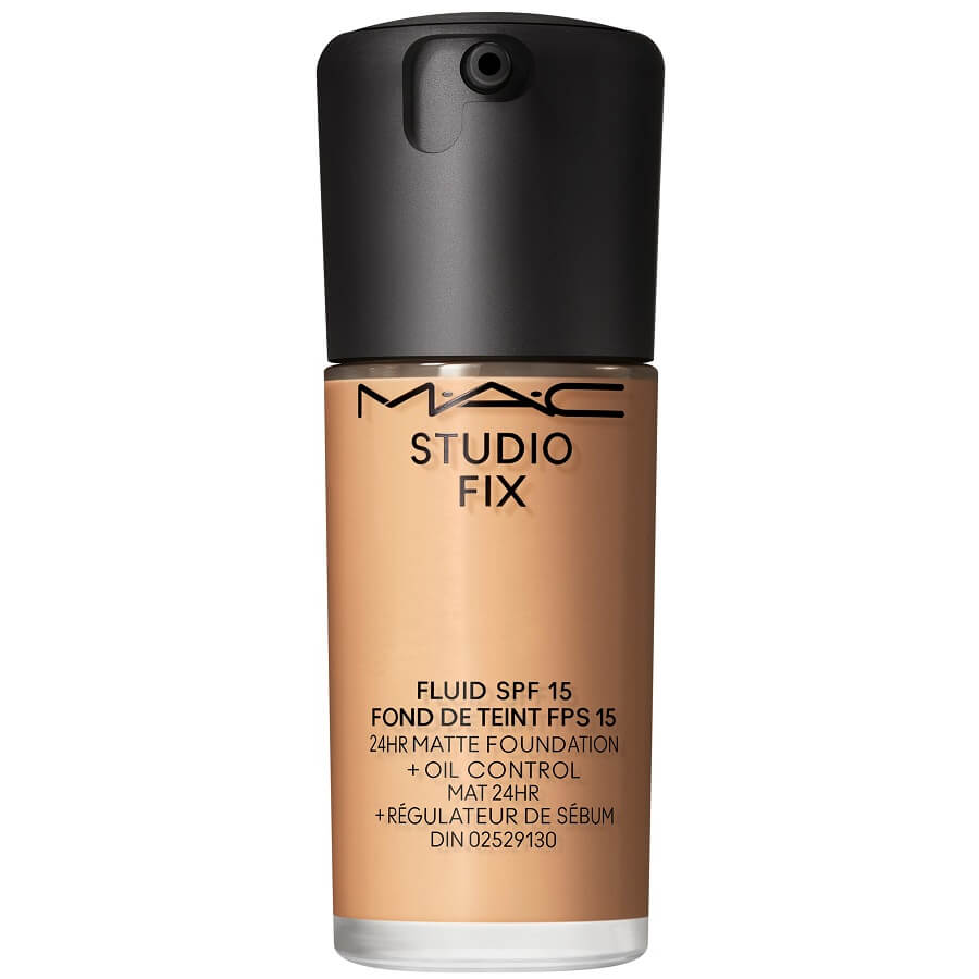Studio Fix Fluid SPF 15 24HR Matte Foundation