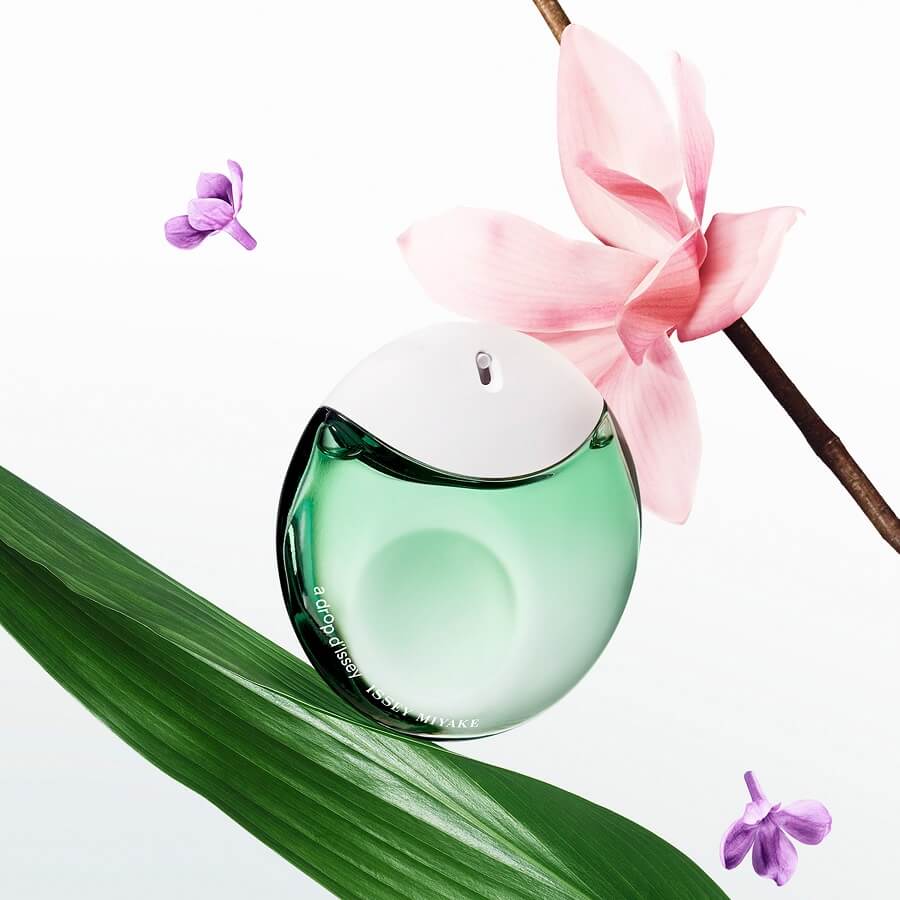 A Drop D'Issy Essentielle Eau de Parfum