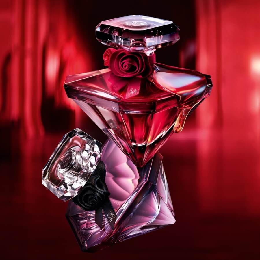 La Nuit Trésor Rouge Drama Eau de Parfum Intense